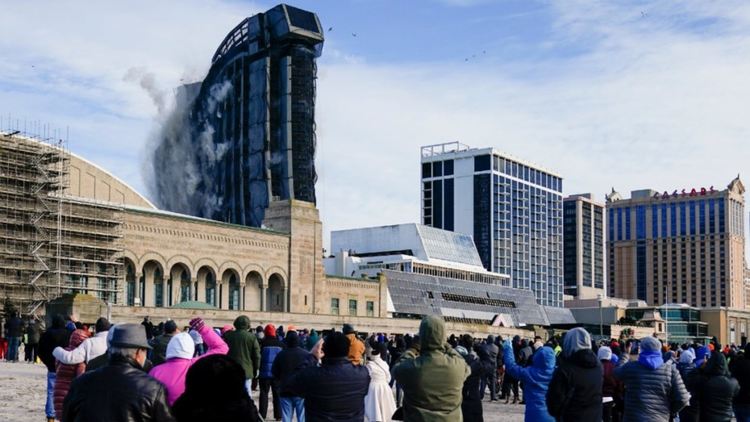 Бивше казино на Доналд Тръмп в Атлантик сити беше разрушено с контролиран взрив