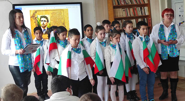 Ученици представиха лапбук „По пътя на Апостола до 148 г. безсмъртие“