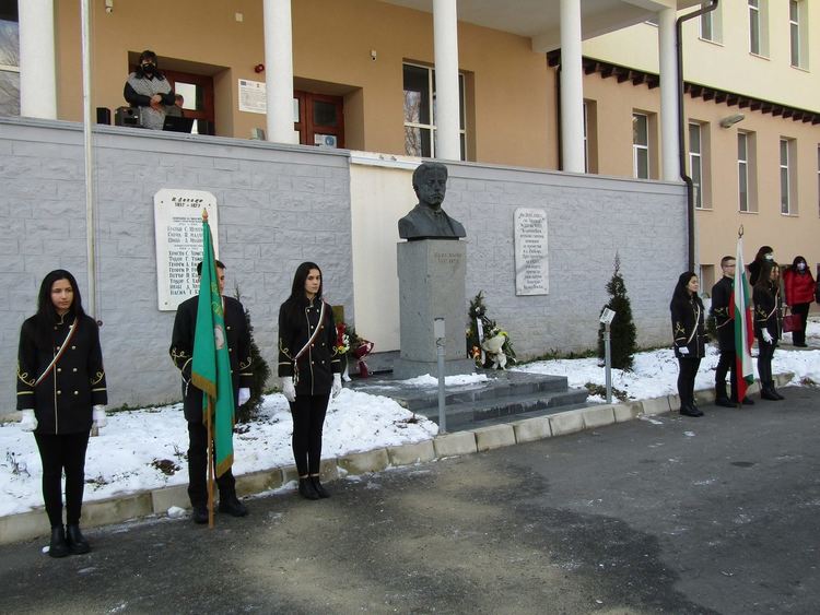 Смолян се преклони пред вечната памет и безсмъртие на Апостола на свободата               