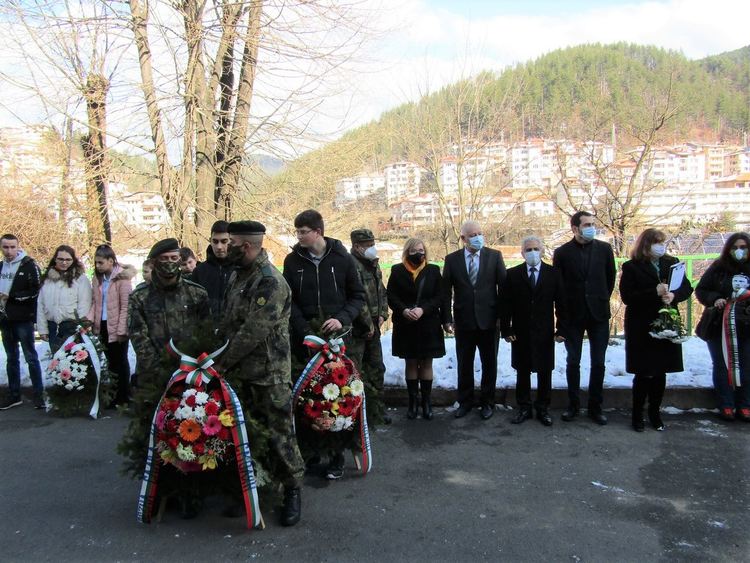 Смолян се преклони пред вечната памет и безсмъртие на Апостола на свободата               