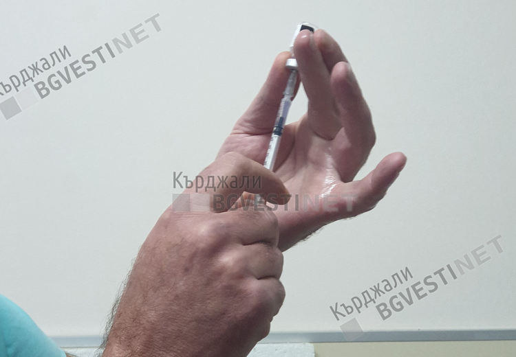 Кабинети за свободна ваксинация ще работят утре в областта, на разположение на желаещите са 1287 ваксини/обновена/