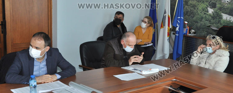 РИК определя състава на секциите заради липсата на синхрон между коалиционни партньори