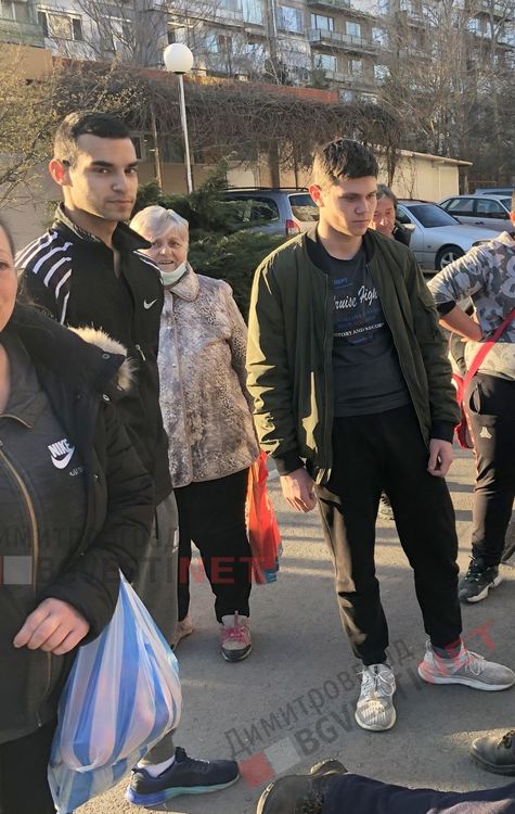  двама младежи Тихомир и Мариян 