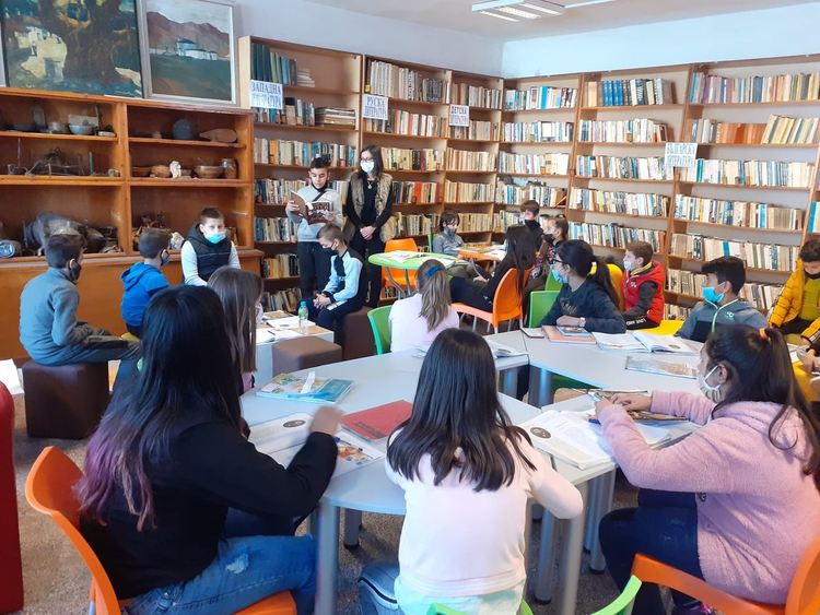 Кътове за знания и организационно учене бяха създадени в училището в Смилян