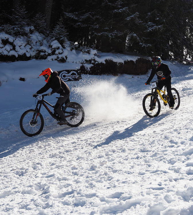 Зимен байк дуел за 11-ти път в Пампорово, смолянчани са победители