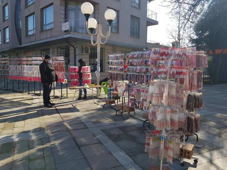 Мартениците превзеха центъра на Първомай