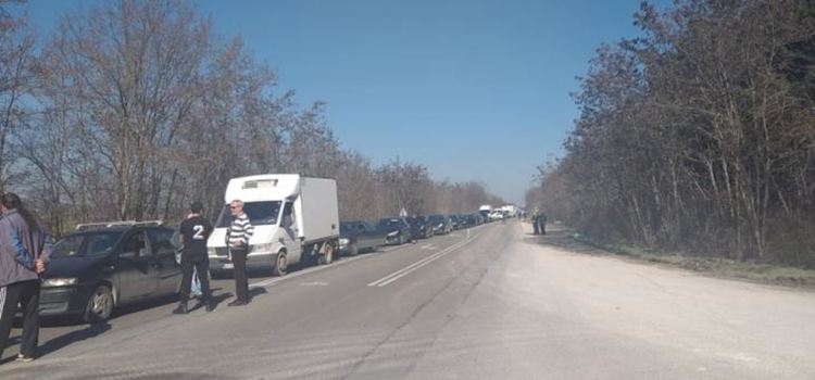 Горящ камион около Чирпан, пренасочи и блокира автомобилния трафик през Димитровград към АМ "Марица"