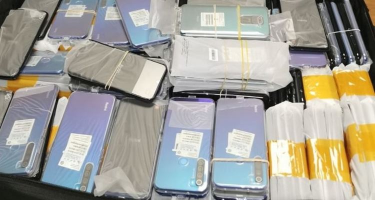 Контрабандни смартфони за над 90 бона откриха митничарите по границата ни с Турция