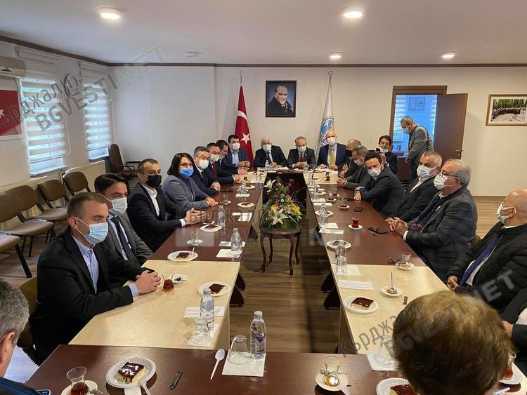 ДПС и Балгьоч Бурса продължават консултациите за партньорство за вота