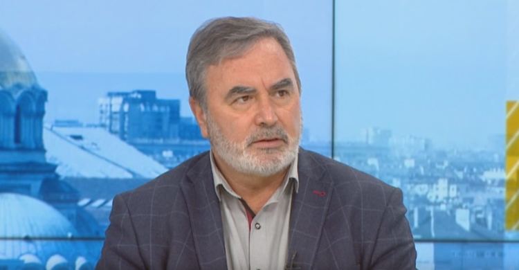 Кунчев: Ваксинираните с втора доза вече имат сертификат за пътуване в ЕС