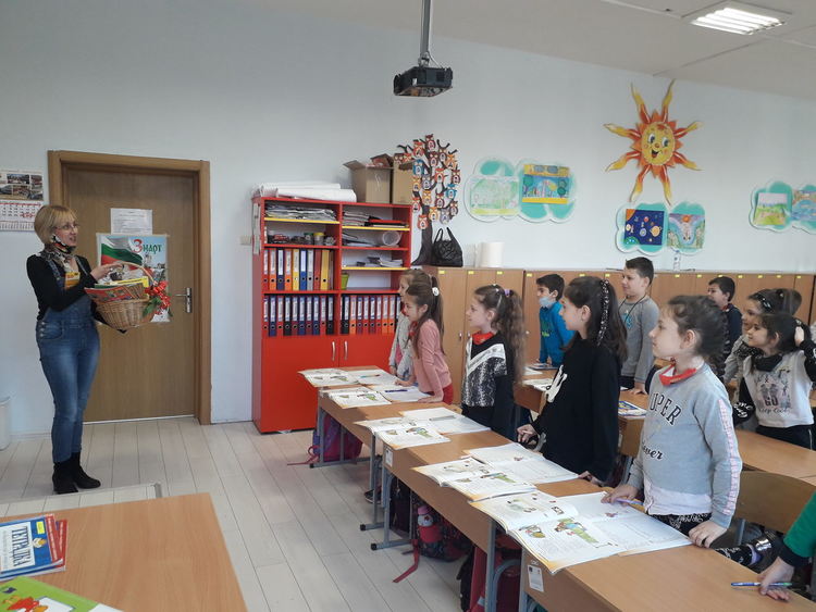 Проект „Книга до всеки” с Госпожа Библиотека