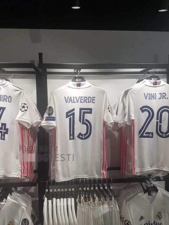 Кърджалиецът Георги Делииванов разгърна шалчета на „Арда” пред стадионите на „Реал” и „Атлетико”, агитира за любимия тим