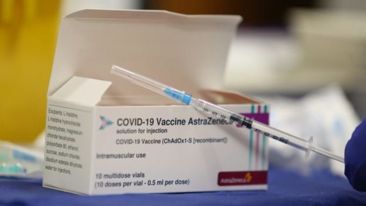 Пристигнаха 52 800 дози от ваксината на AstraZeneca