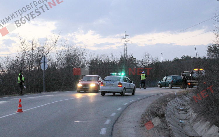 Водач с алкохол е причинил пътния инцидент в събота в Димитровград