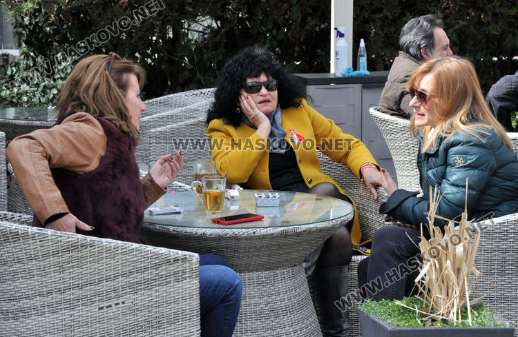 Хасковлии предпочетоха външните части на заведенията