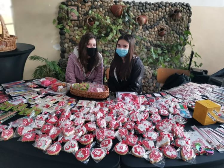 Баба Марта пристигна в Гимназията по туризъм