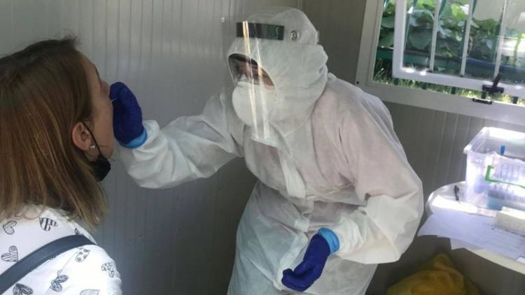 Тричленно семейство от Крумовград е сред новозаразените в областта, пристигат нови пратки ваксини