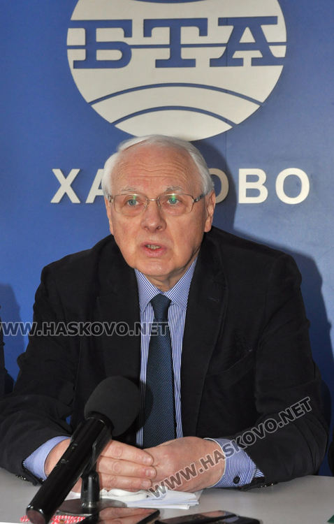 Велизар Енчев