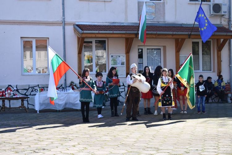 Тържествено отбелязаха Освобождението на България в село Избеглии