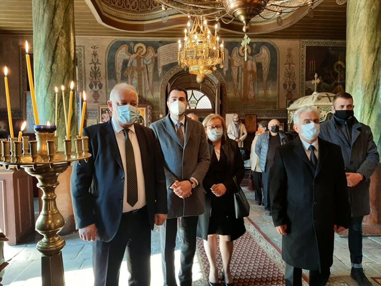 Смолян се поклони пред паметта на героите, загинали за свободата на България