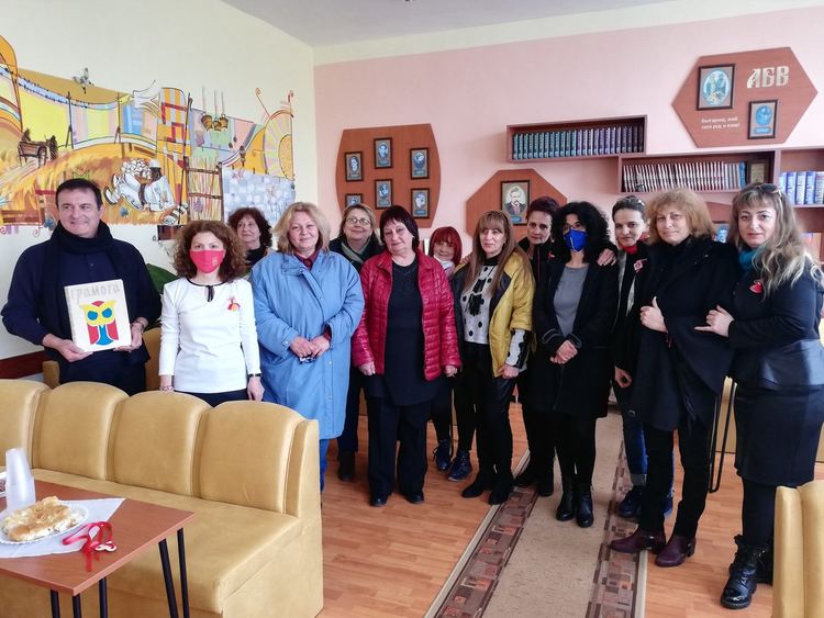 Обновен храм на словото в "Славейков"