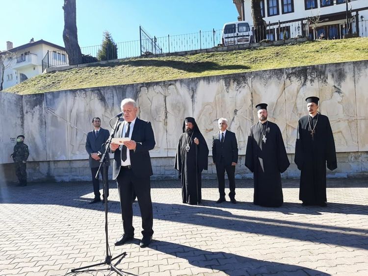 Смолян се поклони пред паметта на героите, загинали за свободата на България