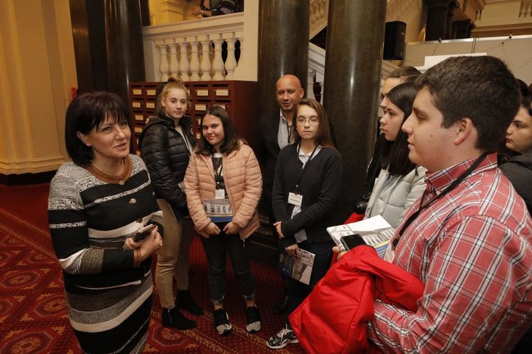 Европейският парламент отново отваря  врати  за младшите посланици   на ЕГ &bdquo;Христо Ботев&ldquo;