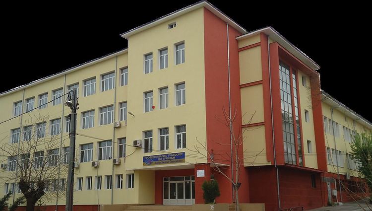 Учител и ученик са сред 25 новозаразени в Хасковско, двама са починали