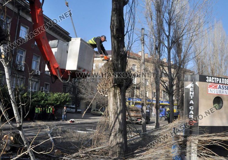 Затварят бул. „България“ край театъра в събота и неделя