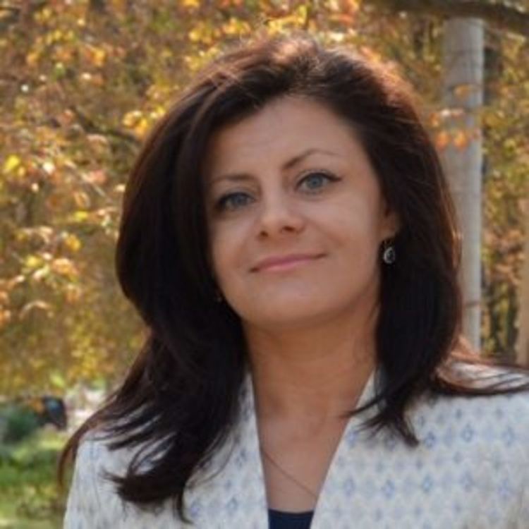 Севда Камбурова