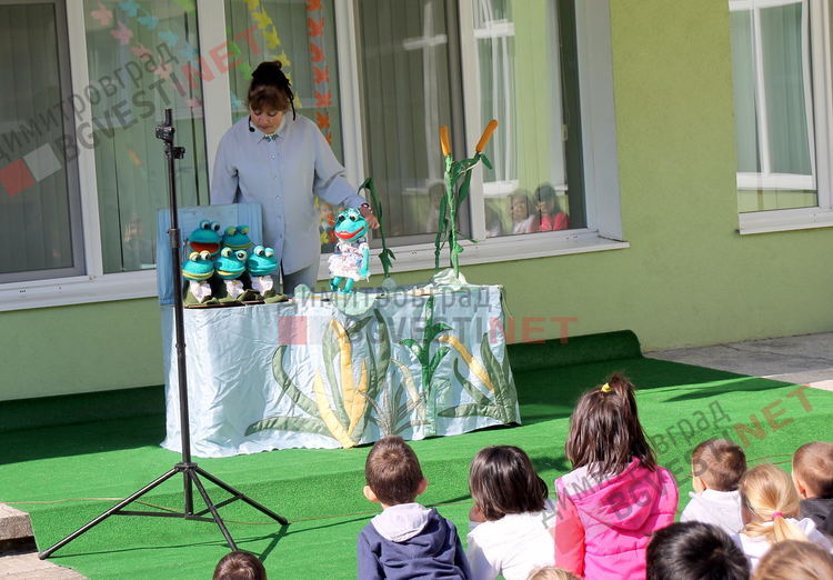 В памет на детската писателка Кина Къдрева, "Кратка Квак история" развесели малчугани