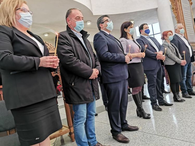 С молебен ГЕРБ-СДС в Смолян стартира предизборната си кампания    