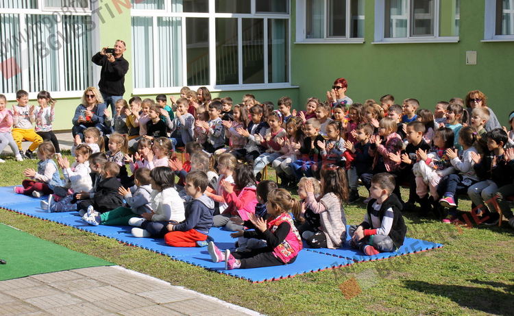 В памет на детската писателка Кина Къдрева, "Кратка Квак история" развесели малчугани
