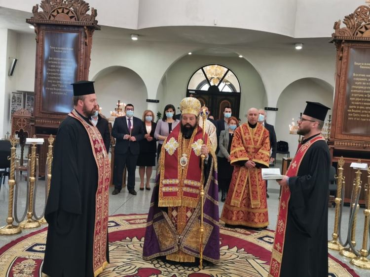 С молебен ГЕРБ-СДС в Смолян стартира предизборната си кампания    