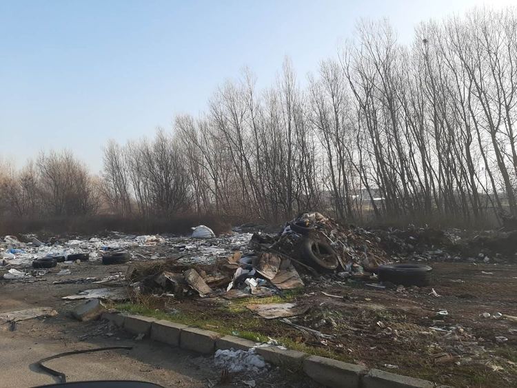 Почистиха поредното нерегламентирано сметище 