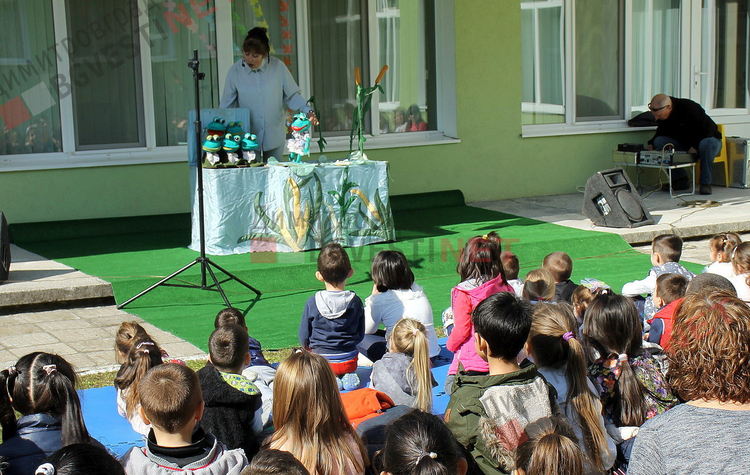 В памет на детската писателка Кина Къдрева, "Кратка Квак история" развесели малчугани