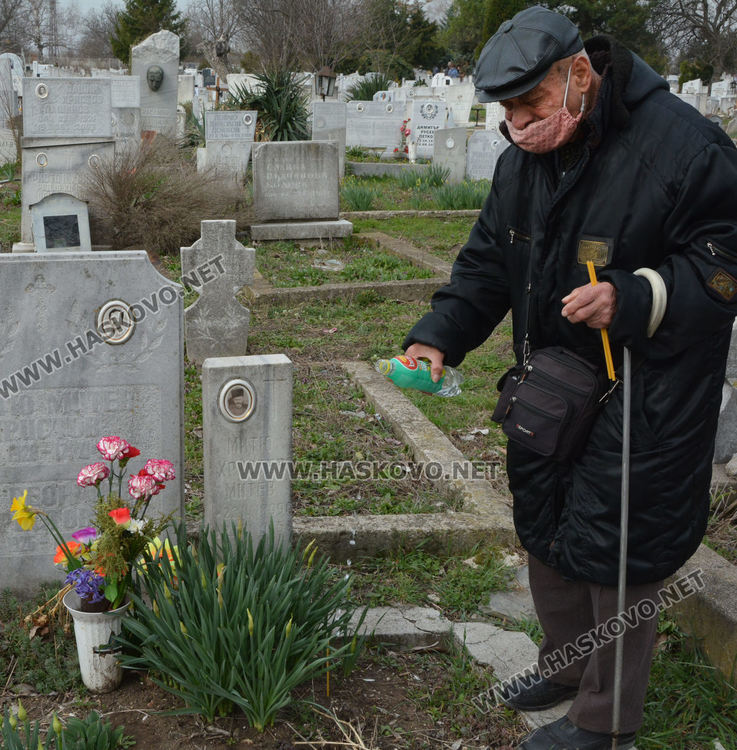 В Хасково почетоха паметта на мъртвите на Голяма Задушница