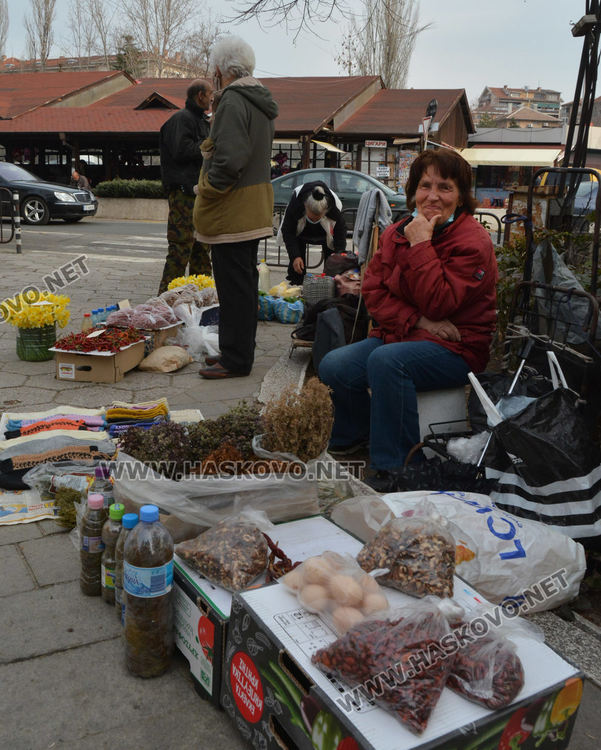 Търговци се върнаха на Бабиния пазар след 3-месечна забрана