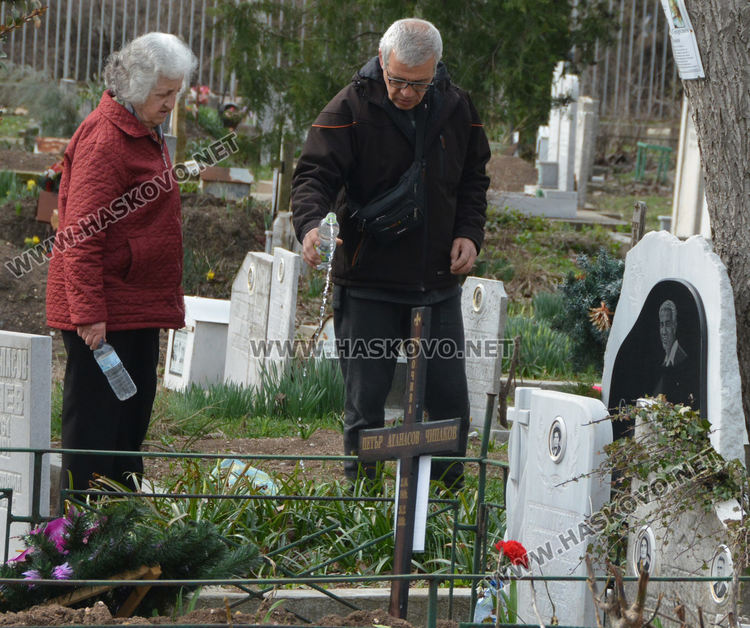 В Хасково почетоха паметта на мъртвите на Голяма Задушница