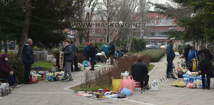Търговци се върнаха на Бабиния пазар след 3-месечна забрана