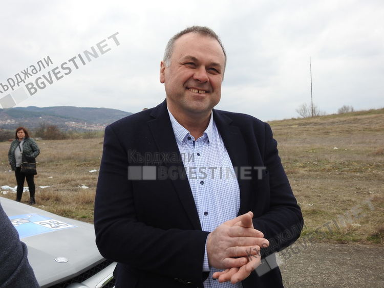 д-р Адам Персенски