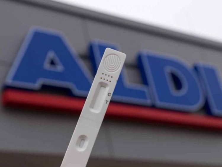 Германците изкупиха за часове антигенни тестове от Алди и Лидл
