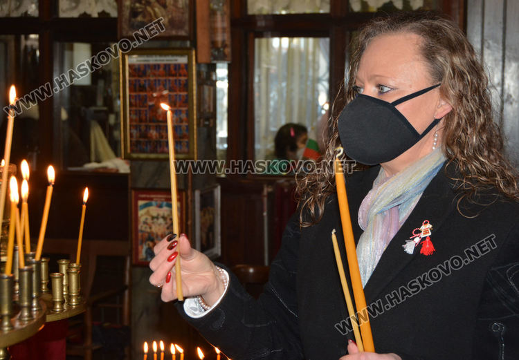 Коалиция ГЕРБ-СДС откри предизборната кампания в Хасково с водосвет за здраве и успехи