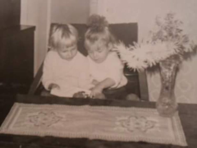 Костадин със сестра си Димитрия