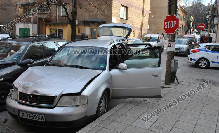 22-годишна водачка пострада при катастрофа зад Изчислителния център