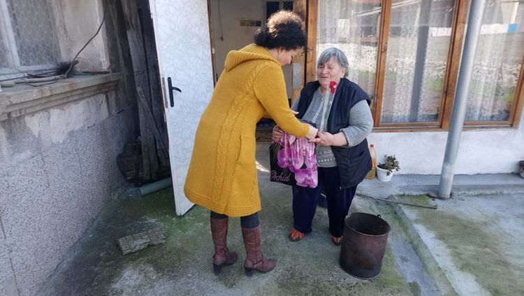 Бряговската кметица изненада 70 жени за 8 март