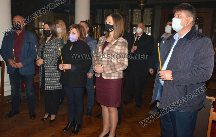 Коалиция ГЕРБ-СДС откри предизборната кампания в Хасково с водосвет за здраве и успехи