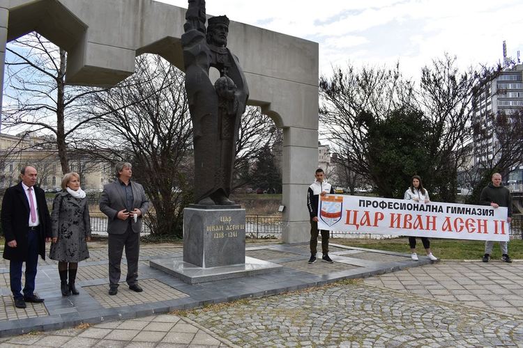 Асеновград отбеляза годишнината от славната победа при Клокотница 