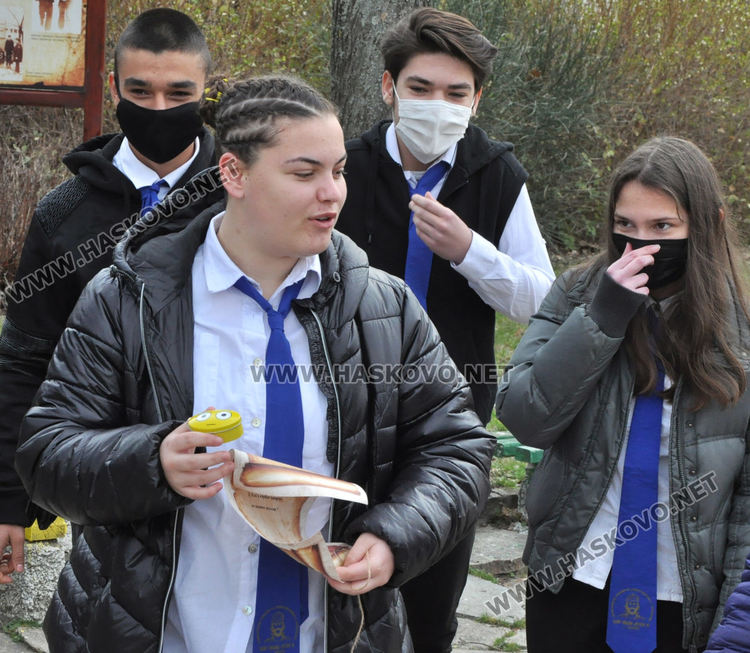 В Царската гимназия отбелязват 791 години от битката при Клокотница