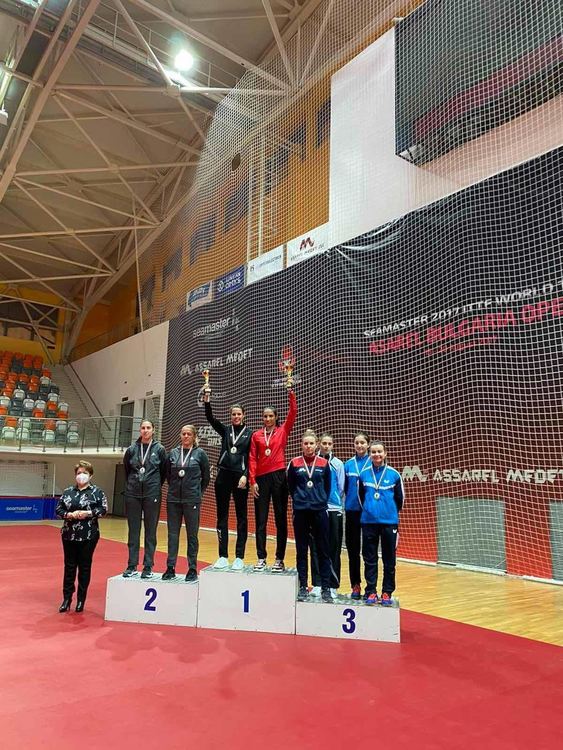 Цветелина и Сиделя  с бронз от държавното по тенис на маса за жени